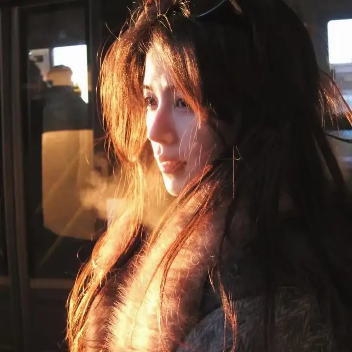 好女三头瞒